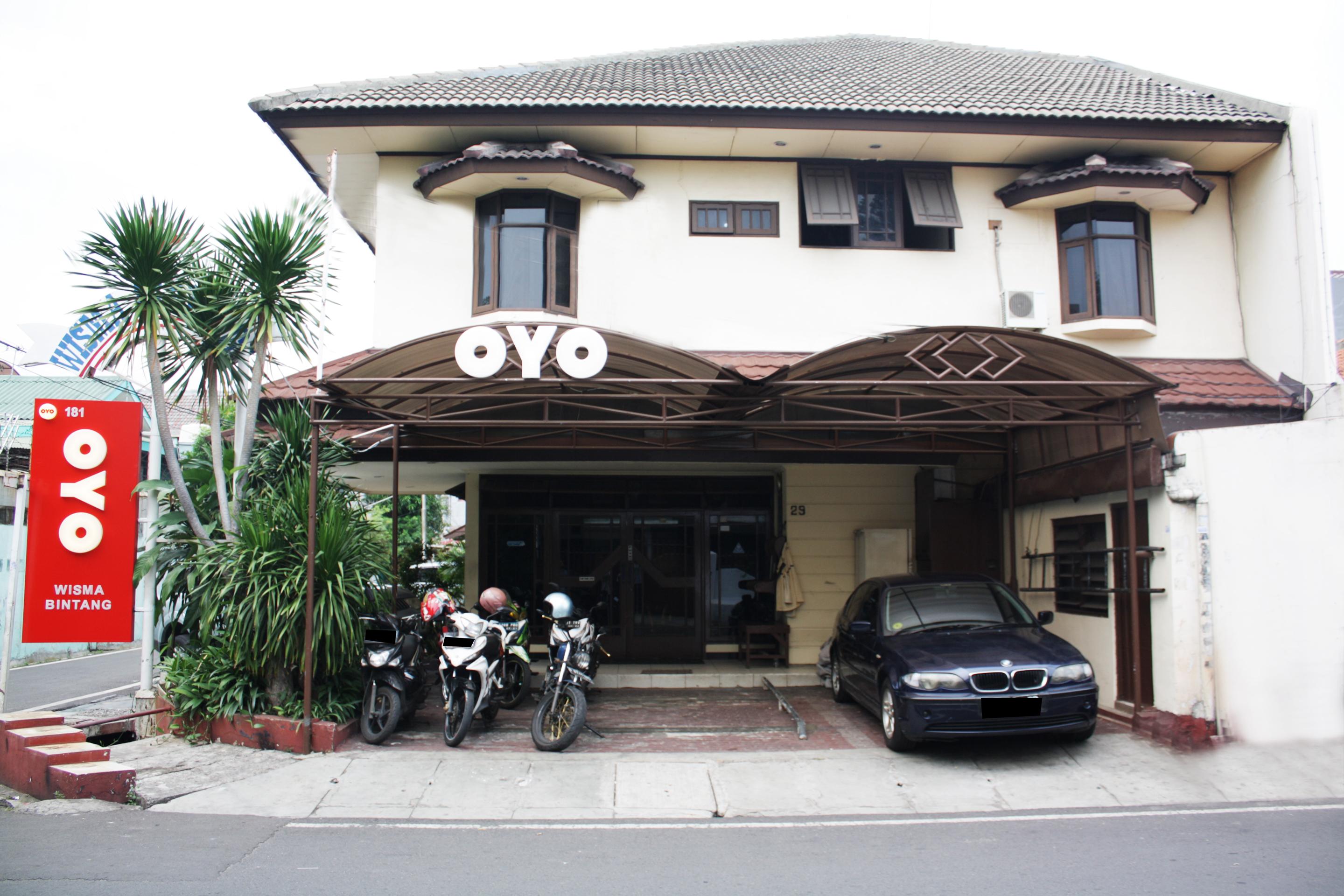 Hotel Vaccinated Staff - Oyo 181 Wisma Bintang à Jakarta Extérieur photo